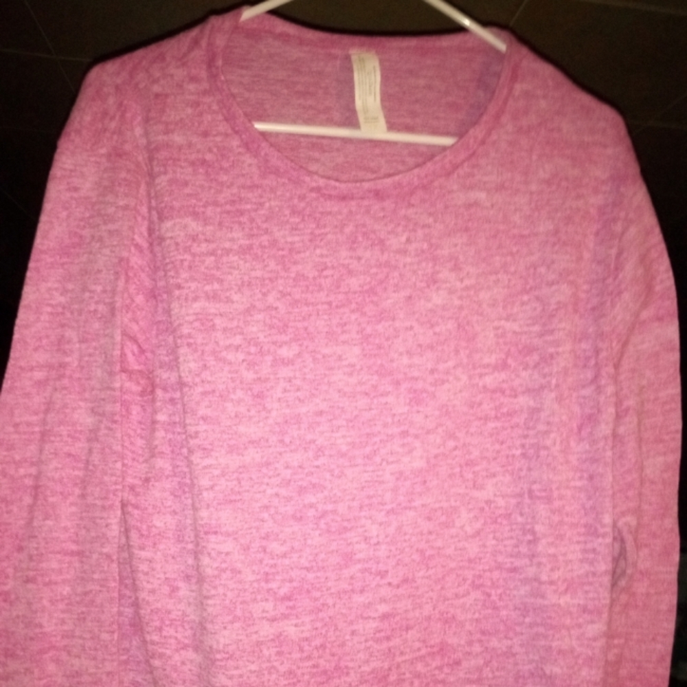 Pink sweatshirt lightweight size no tags large?